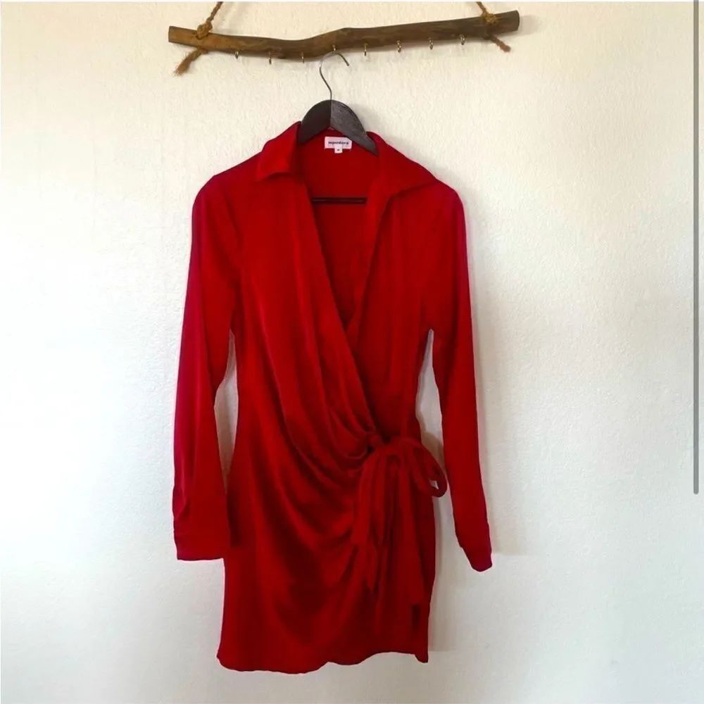 Red  wrap  dress - Picture 2 of 2
